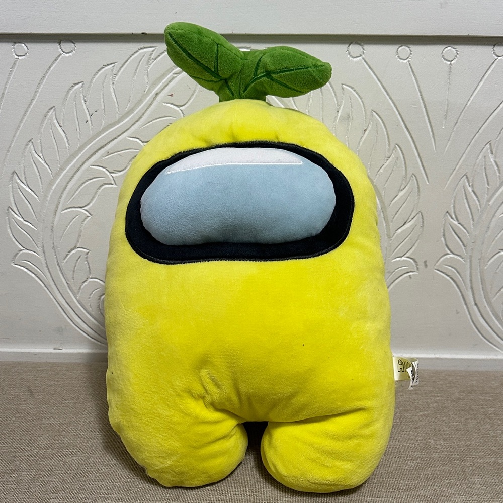 Among Us, Yellow